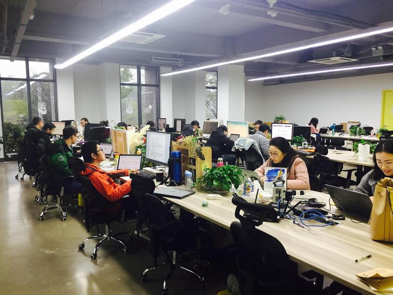 現(xiàn)代科技辦公新體驗 小電科技與北京伊電園網(wǎng)絡(luò)科技的辦公環(huán)境探秘