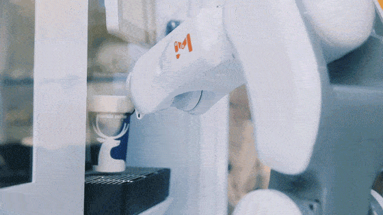 打不敗的瑞幸 從暴雷到翻火，一家被咖啡耽誤的設計與網絡公司